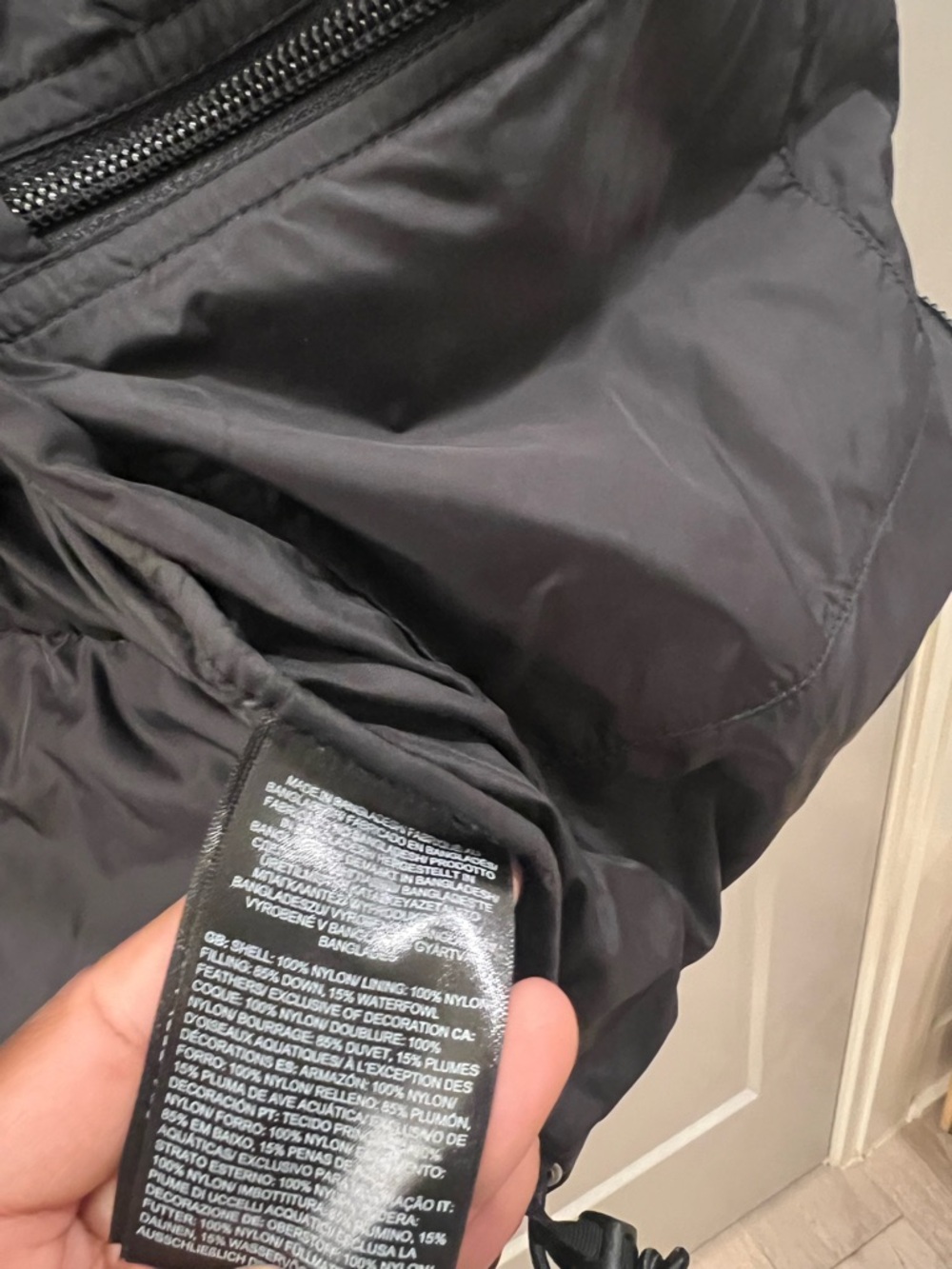 The North Face Black Women's Puffer Jacket - Picture 8 of 9